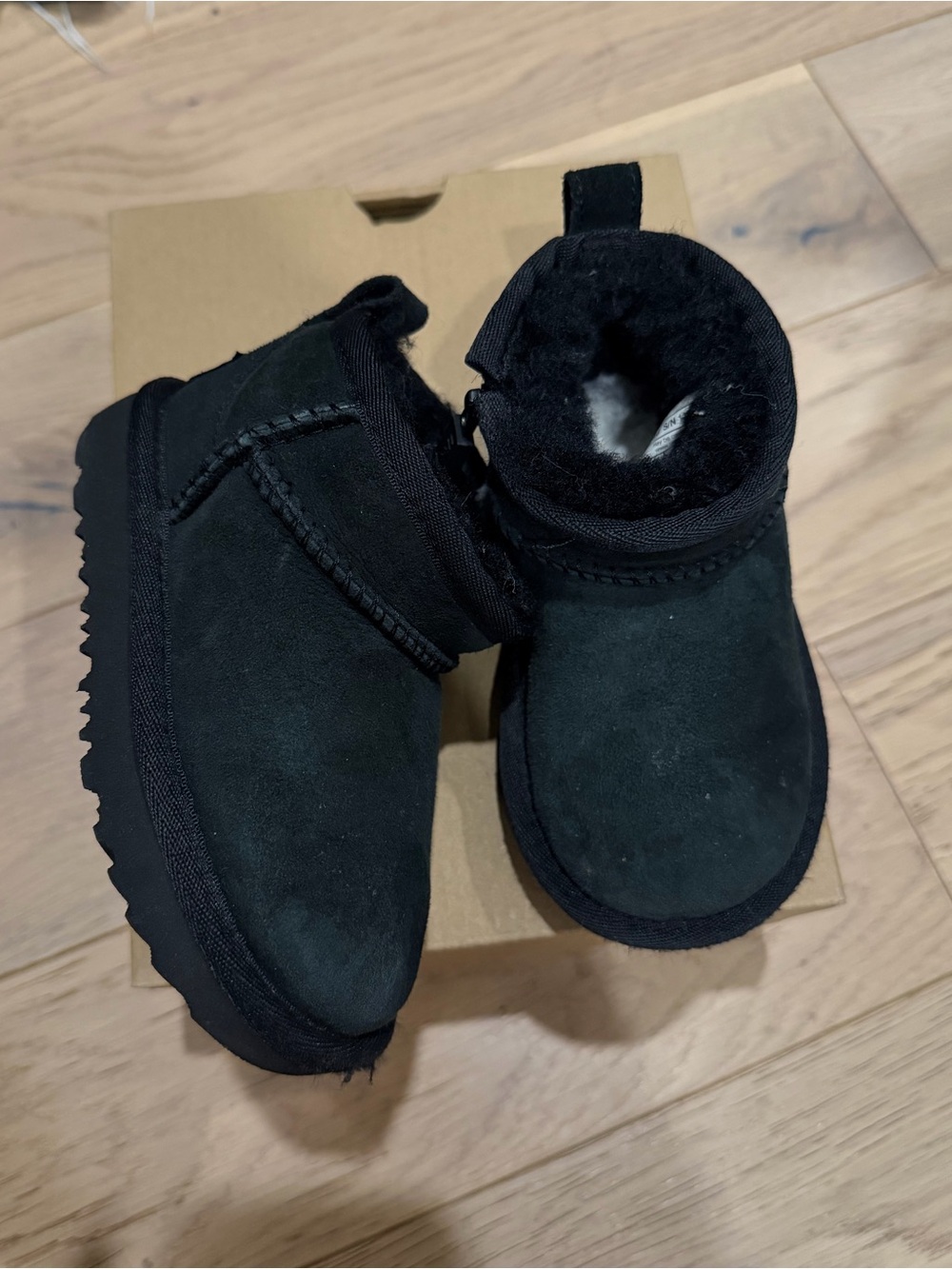 Kids UGGs Ultra Mini Boot
